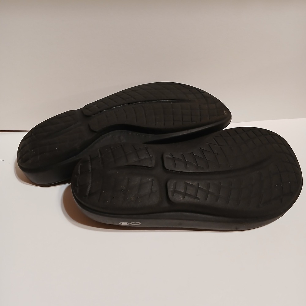 OOFOS OOlala Luxe Women 5 Calypso Sandals Black Thong Recovery 848282012799 - Picture 8 of 9